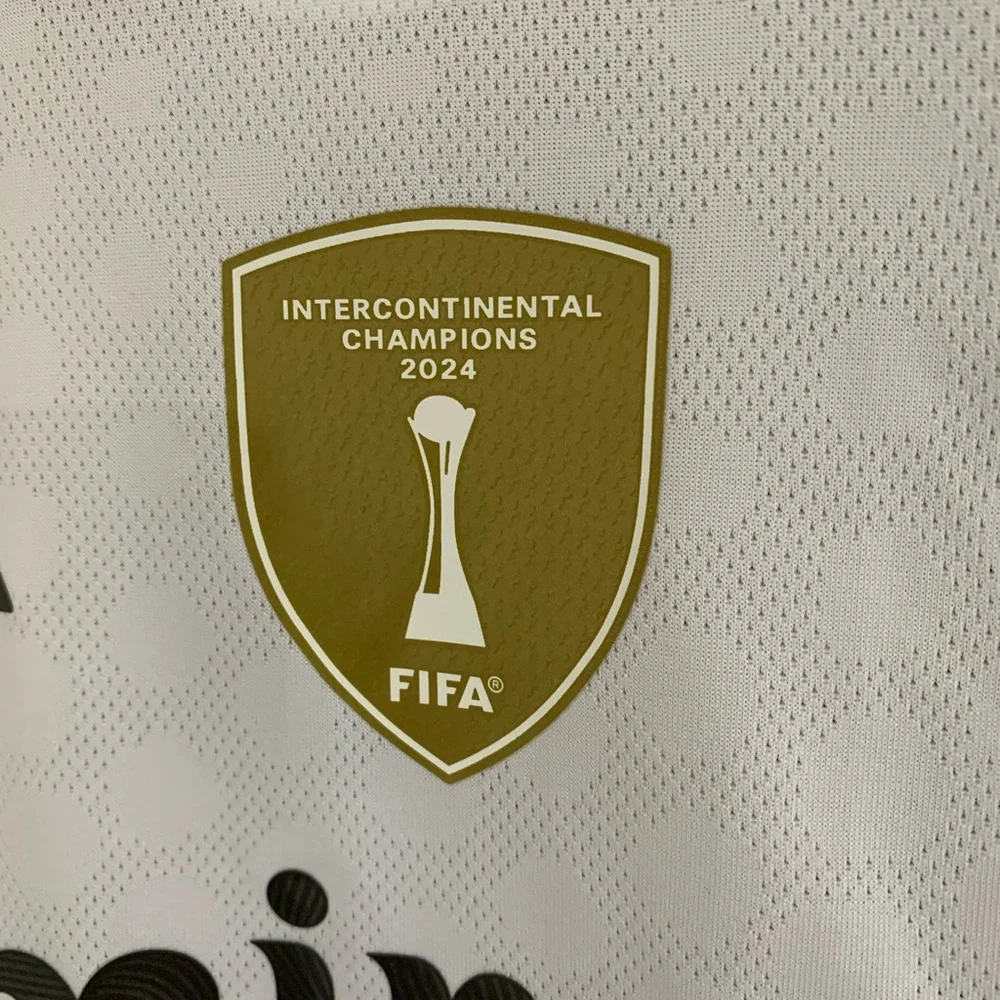 Real Madrid 2025/2026 Jerseys - Picture 5 of 15